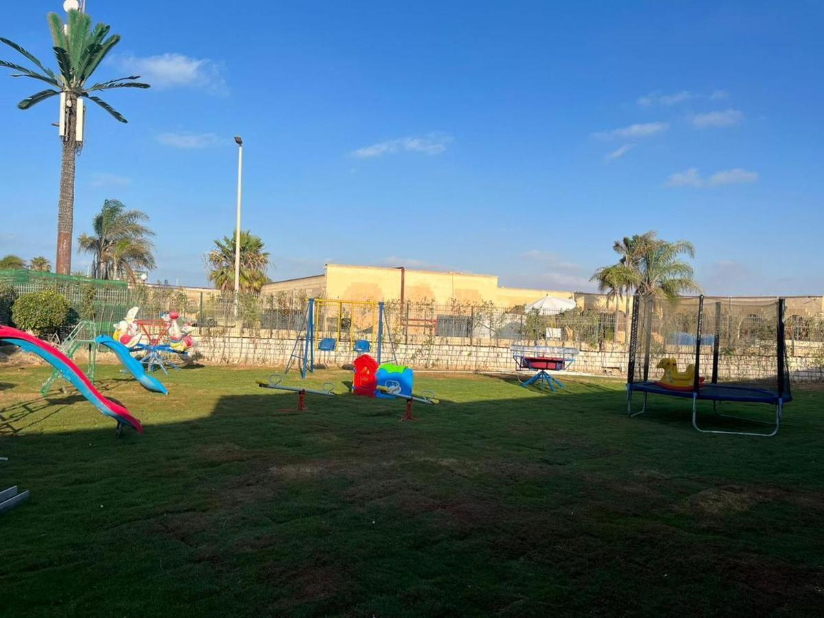 Hotel Le Royal Marina 4*
